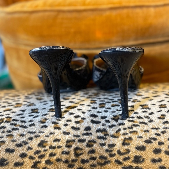 Black lace open toed heels - Picture 4 of 5